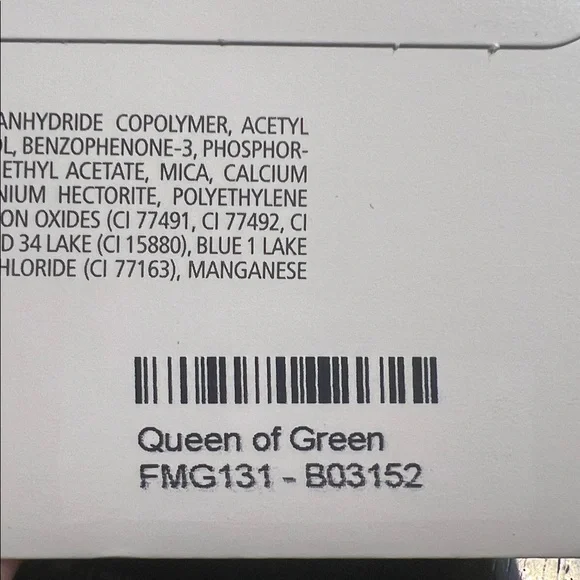 Queen of Green Glitter Nail Polish Strips- Color Street - Picture 3 of 4